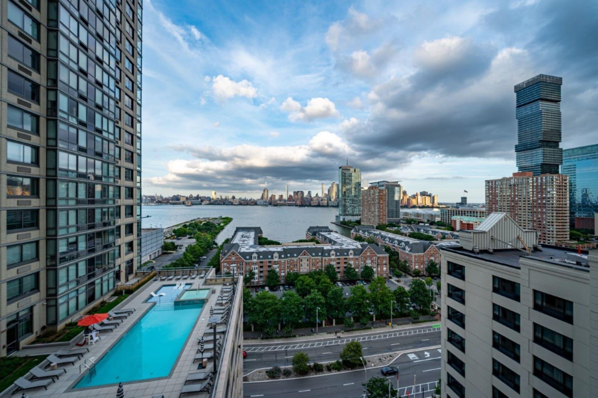 Global Luxury Suites Downtown Jersey City Exterior photo